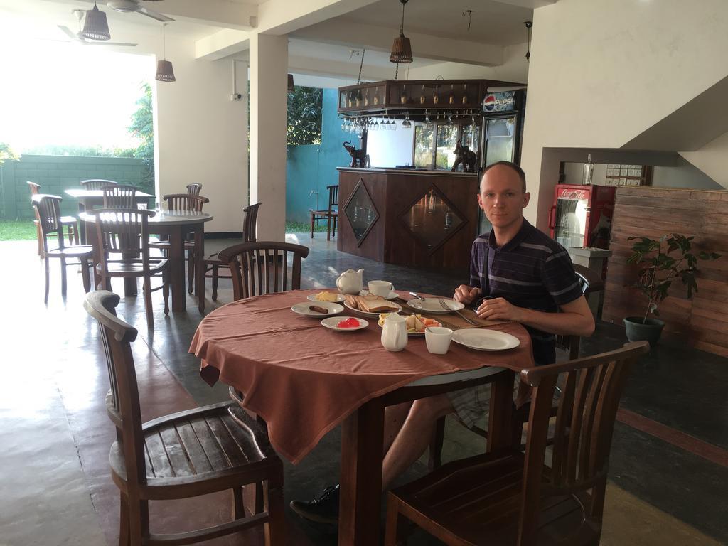 Milano Grand Hotell Dambulla Eksteriør bilde